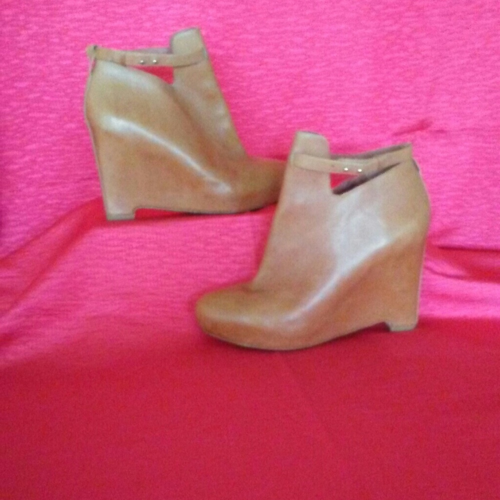 Elizabeth and Jenny wedges